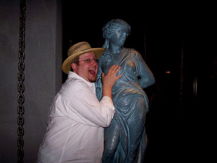 Fun with Statues. Part 2 (73 pics)