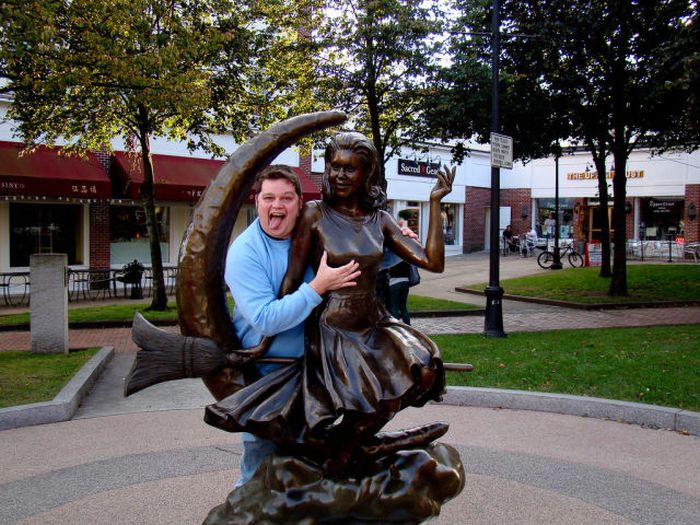 Fun with Statues. Part 2 (73 pics)