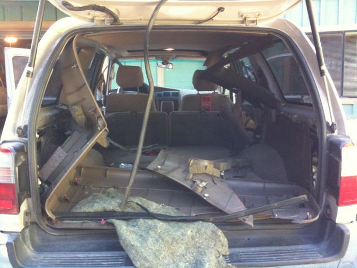 Be Careful What You Leave in Your Car (7 pics)