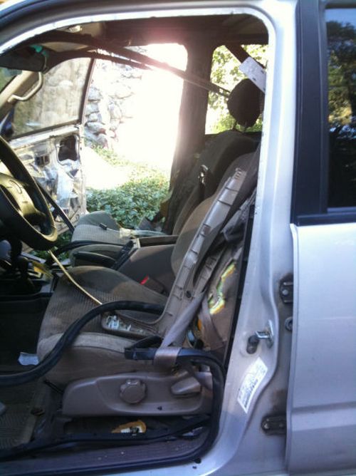 Be Careful What You Leave in Your Car (7 pics)