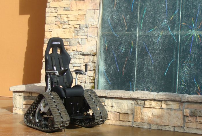 The Tank Chair (14 pics)