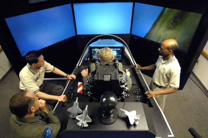 F-35 Flight Simulators (27 pics)