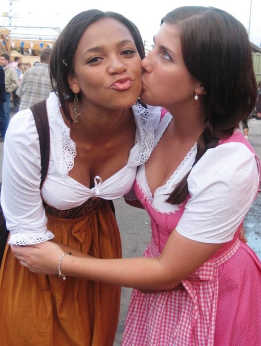 Cleavages of Oktoberfest Girls (66 pics)