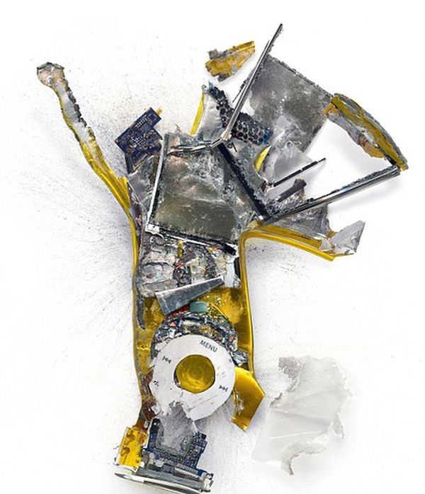 Sculptures Made Out of Destroyed Apple Gadgets (16 pics)