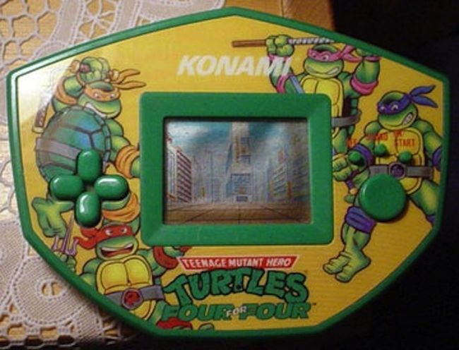 Handheld Games from the Past (22 pics)