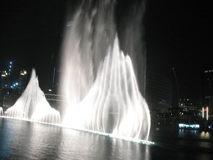 Dubai Fountain (15 pics)