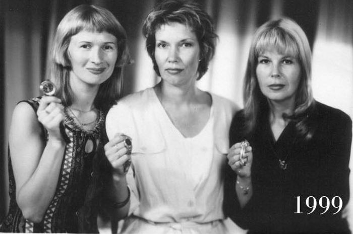 Three Girlfriends 30 Years Ago and Today (15 pics)