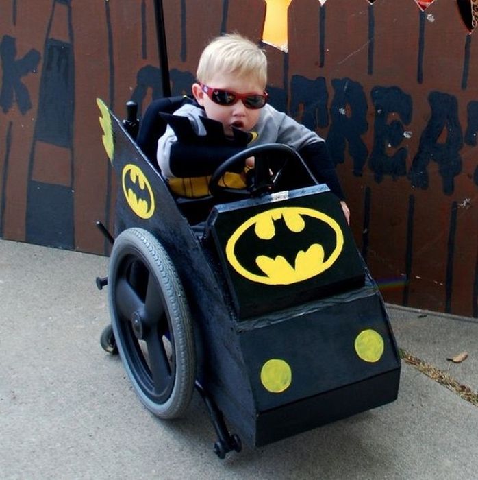 The Best Wheelchair Costumes (20 pics)