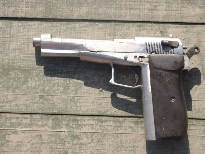 Self-Made Firearms (15 pics)