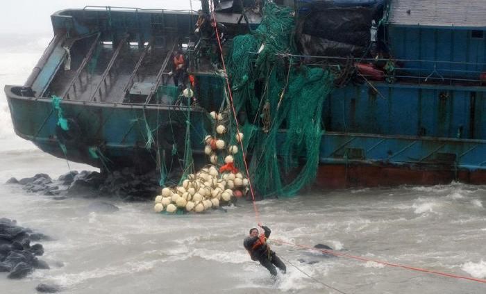 Bad Weather (33 pics)