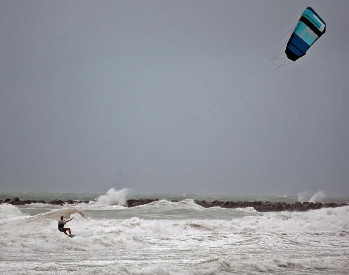 Bad Weather (33 pics)