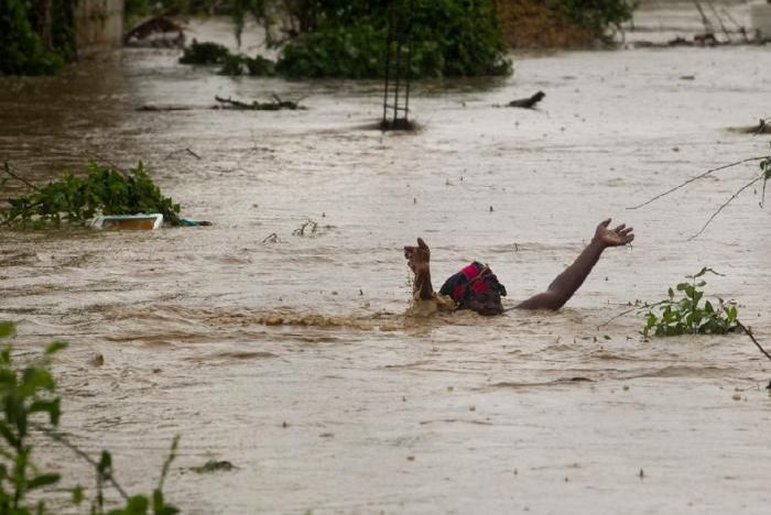 Bad Weather (33 pics)