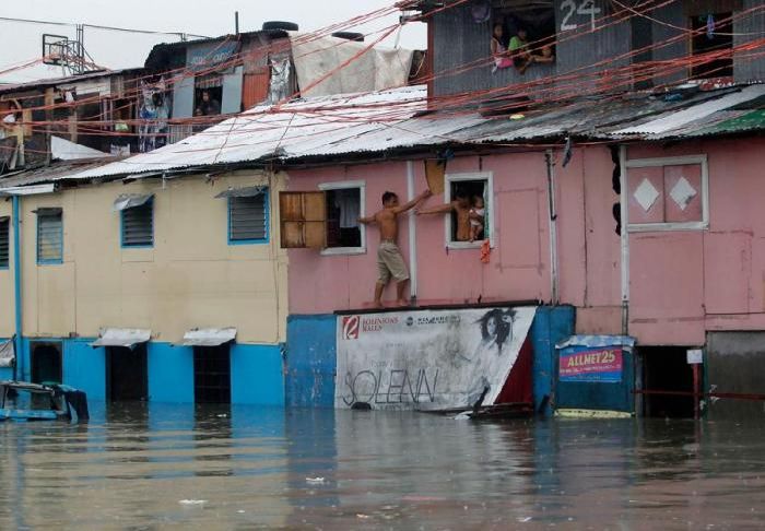 Bad Weather (33 pics)