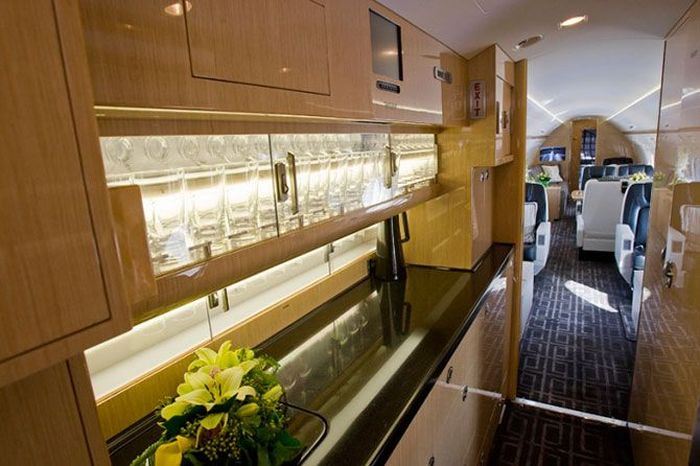 Inside the Most Expensive Planes (25 pics)