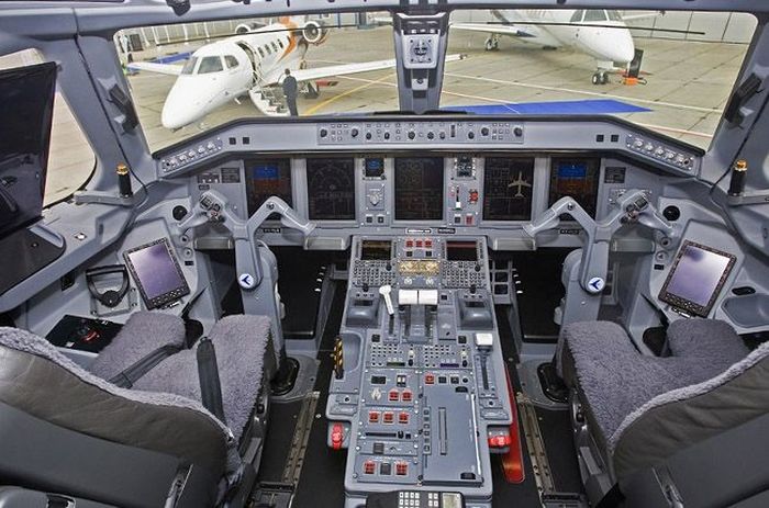 Inside the Most Expensive Planes (25 pics)