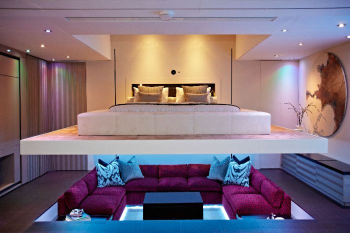 Sunken Living Room (6 pics)