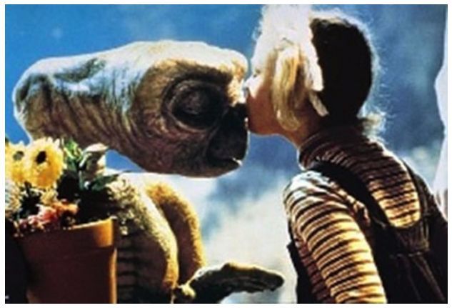 Moments From Your Childhood That Made You Cry (27 pics)