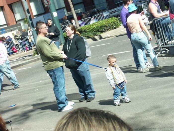 Kids on Leashes (35 pics)