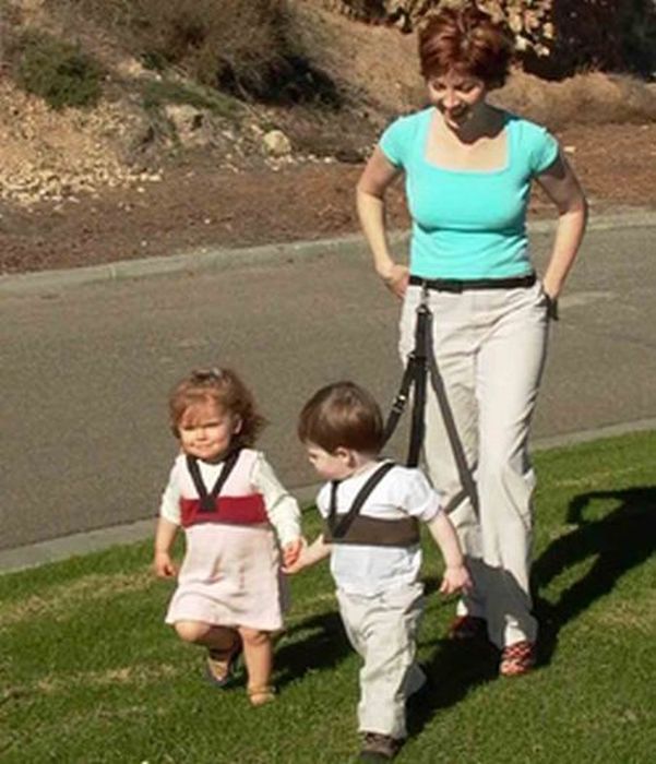 Kids on Leashes (35 pics)