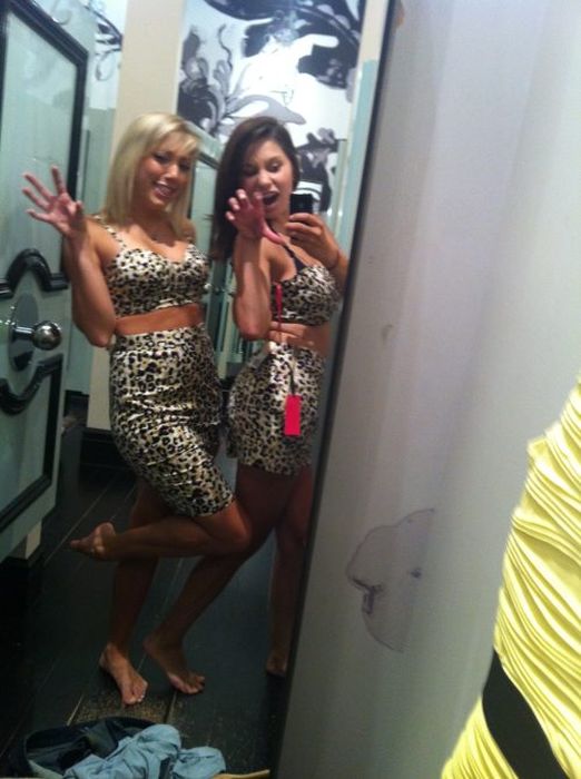 Beautiful Girls Take Photos of Themselves (40 pics)