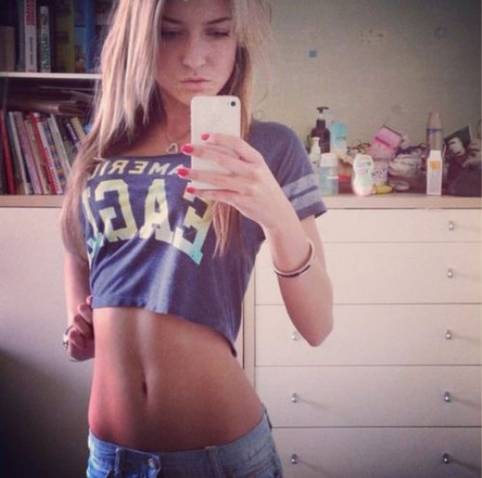 Beautiful Girls Take Photos of Themselves (40 pics)