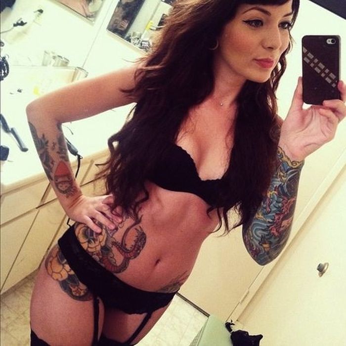 Beautiful Girls Take Photos of Themselves (40 pics)