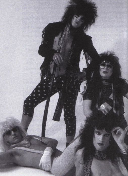 Tommy Lee In The '80s (50 pics)