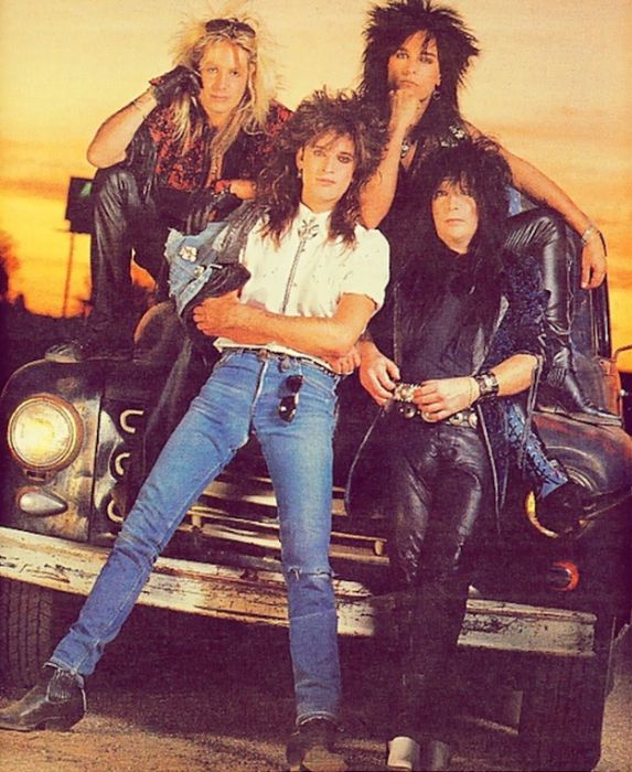 Tommy Lee In The '80s (50 pics)