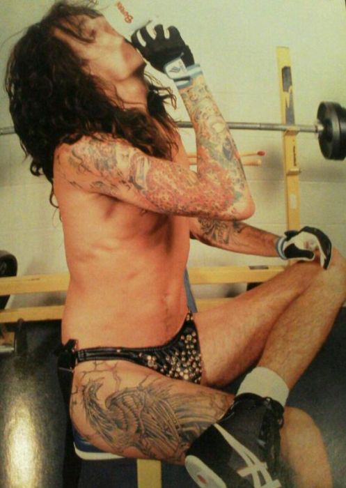 Tommy Lee In The '80s (50 pics)