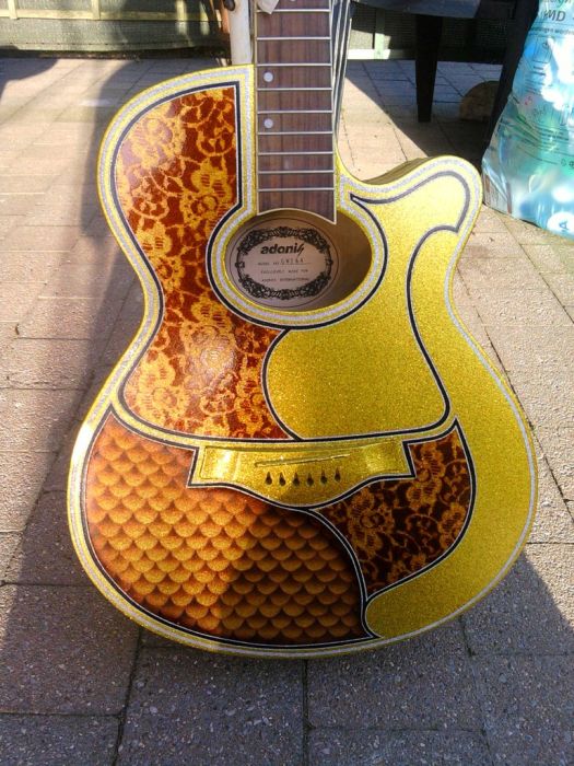 Awesome Guitar Custom Paint Jobs (18 pics)