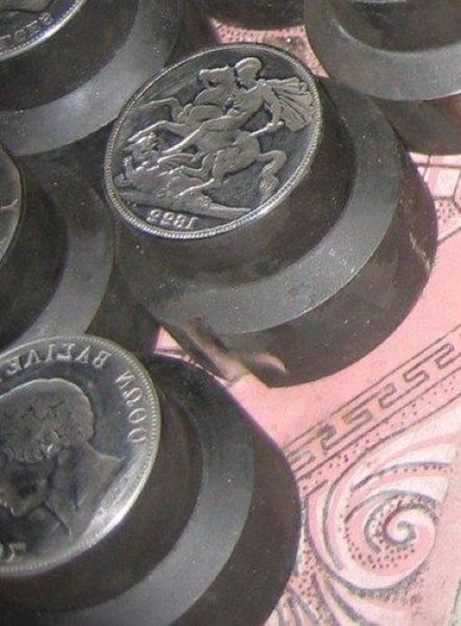 Fake Numismatic Coins (9 pics)