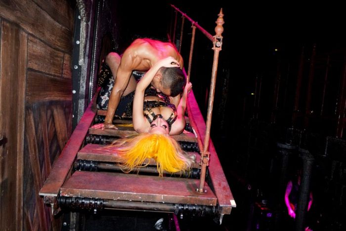 Lady Gaga Being Naughty Backstage (19 pics)