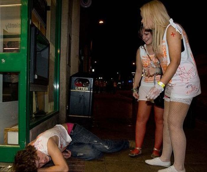 The Cardiff Walk of Shame (43 pics)