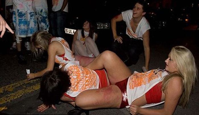 The Cardiff Walk of Shame (43 pics)