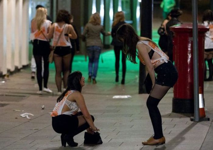 The Cardiff Walk of Shame (43 pics)