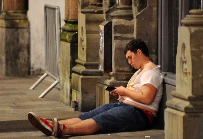 The Cardiff Walk of Shame (43 pics)