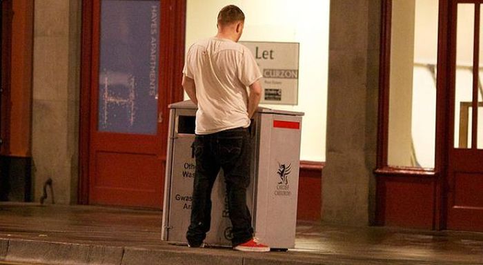 The Cardiff Walk of Shame (43 pics)