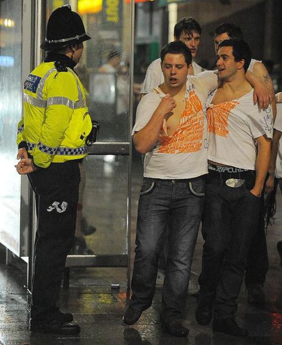 The Cardiff Walk of Shame (43 pics)