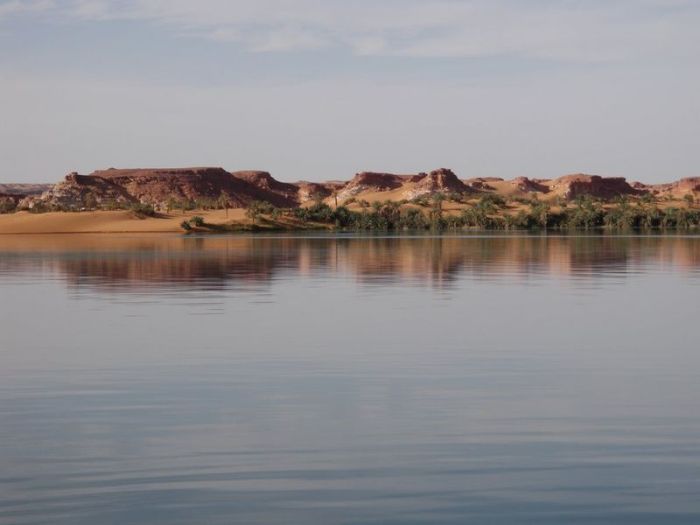 Lakes of Ounianga in Sahara Desert (15 pics)