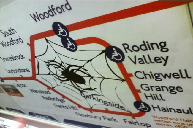 Trolling on the London Underground (20 pics)