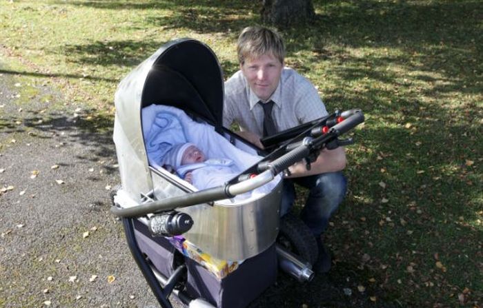 The Fastest Baby Stroller in the World (8 pics)