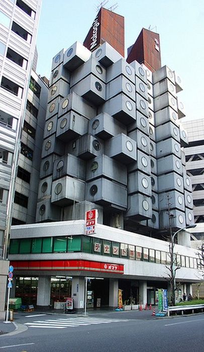 Nakagin Capsule Tower in Tokio (20 pics)