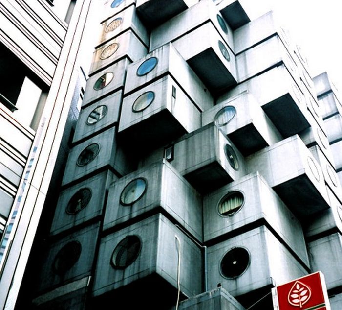 Nakagin Capsule Tower in Tokio (20 pics)