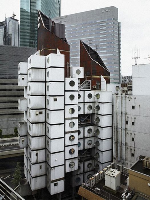 Nakagin Capsule Tower in Tokio (20 pics)