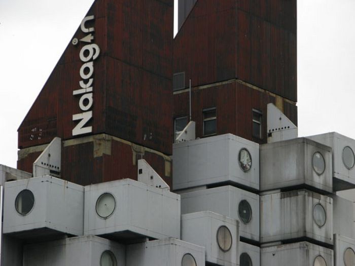 Nakagin Capsule Tower in Tokio (20 pics)
