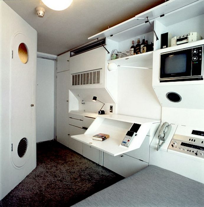 Nakagin Capsule Tower in Tokio (20 pics)