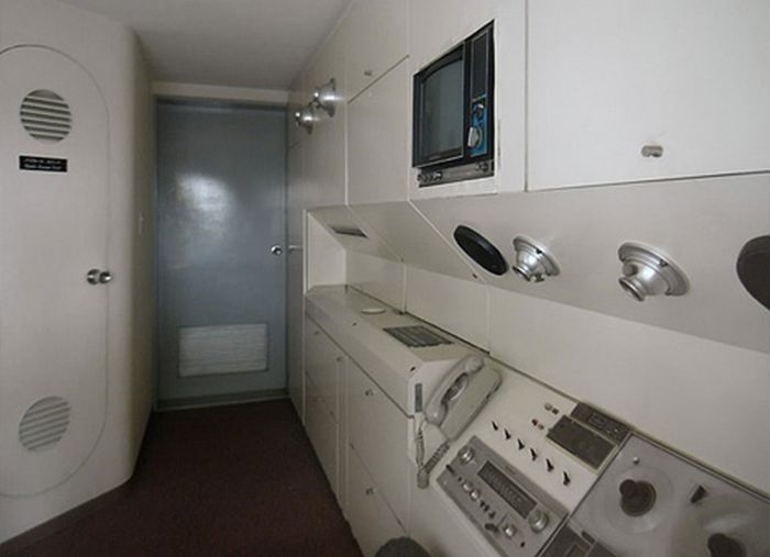 Nakagin Capsule Tower in Tokio (20 pics)
