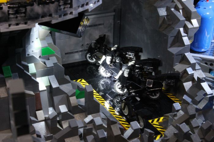 Epic LEGO Batcave (32 pics)