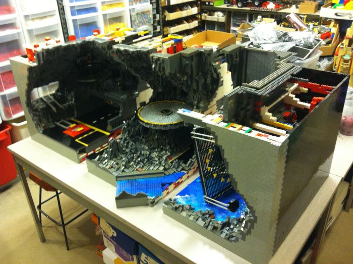 Epic LEGO Batcave (32 pics)