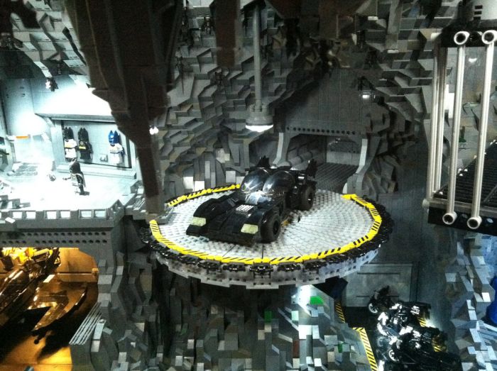 Epic LEGO Batcave (32 pics)